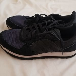 Adidas vintage 8 size